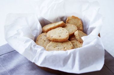 Sausainiai su parmezanu ir kmynais receptas
