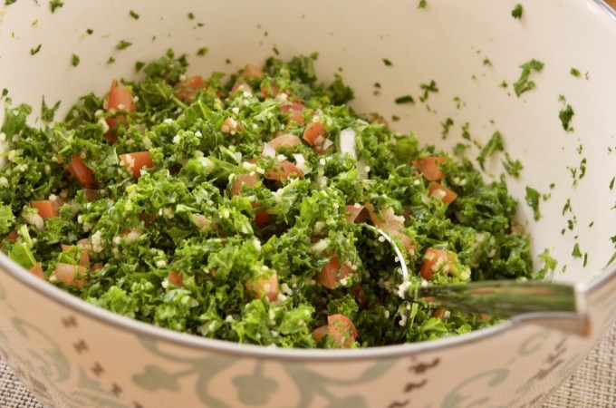 Žaliųjų kopūstų salotų receptas