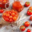 Pomidorų savo sultyse be kaitinimo receptas